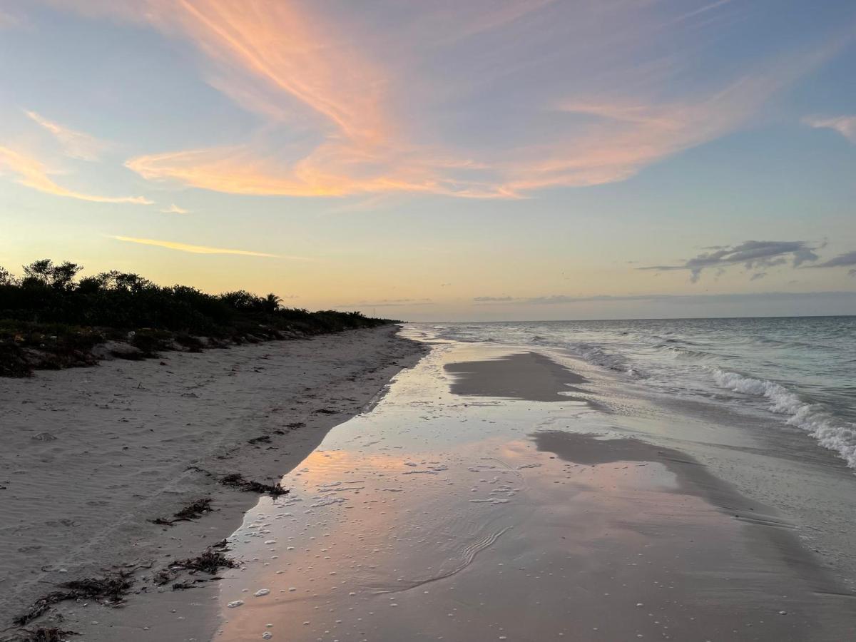 Dos Mares Barefoot Hotel El Cuyo Bagian luar foto